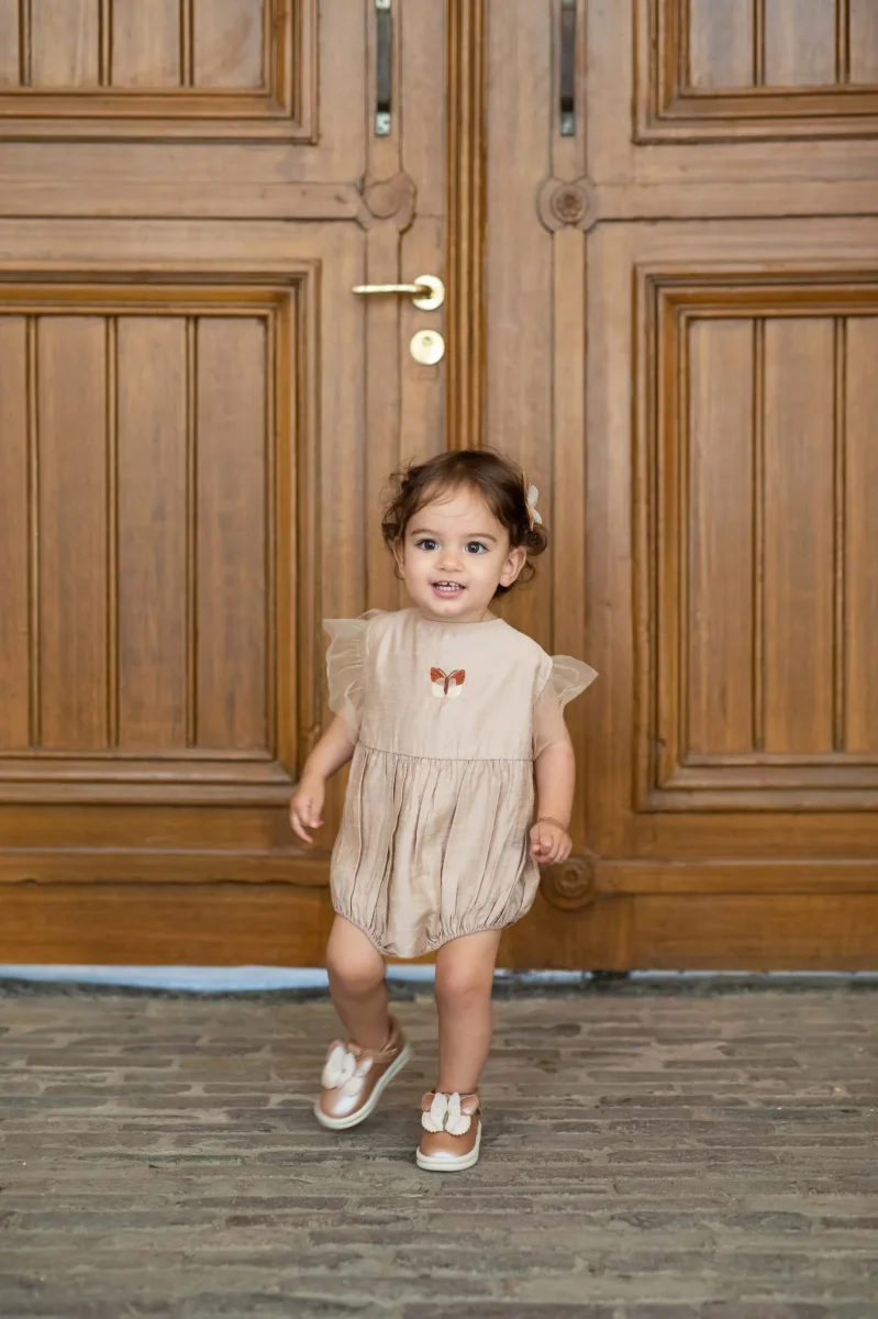 Vailen Playsuit | Vlinder | Rose Mocha – Image 2