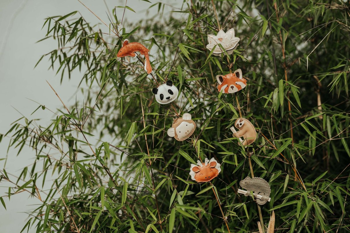 Talei Clip | Chameleon | Stone Square Stamped Nubuck – Image 2