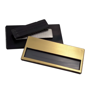 Badge-PVC-Or-Aimants.png Badge Or Aimants